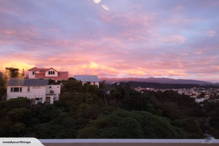 Photo of property in 29a Harbour View Road, Northland, Wellington, 6012