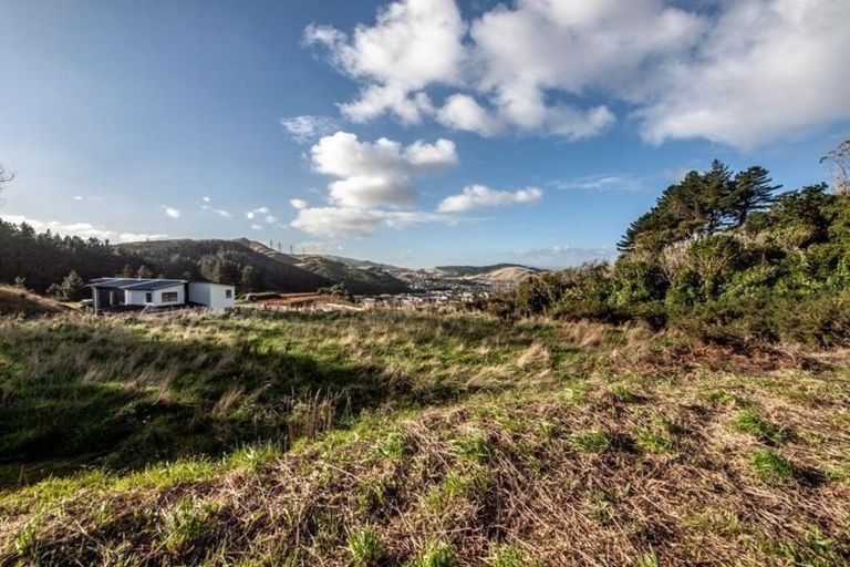 Photo of property in 19 Prestbury Grove, Churton Park, Wellington, 6037