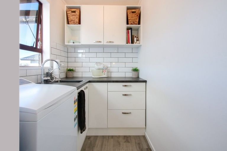 Photo of property in 21 Freyberg Avenue, Tamatea, Napier, 4112