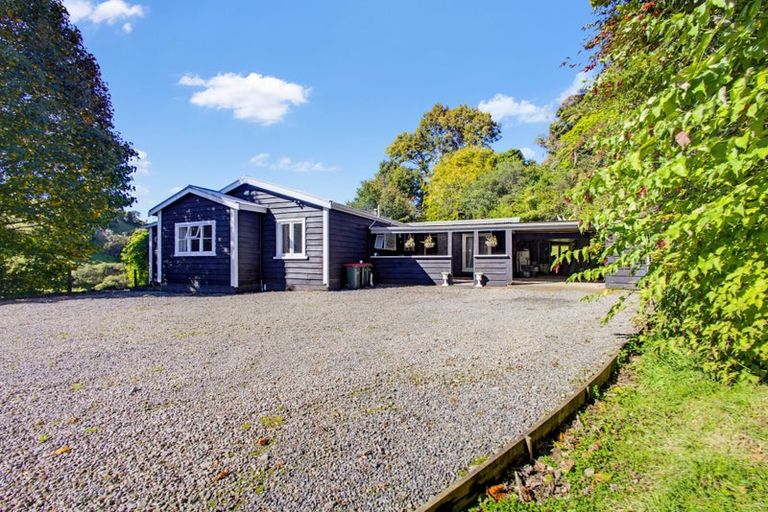 Photo of property in 822 Motukawa Road, Tarata, Inglewood, 4387
