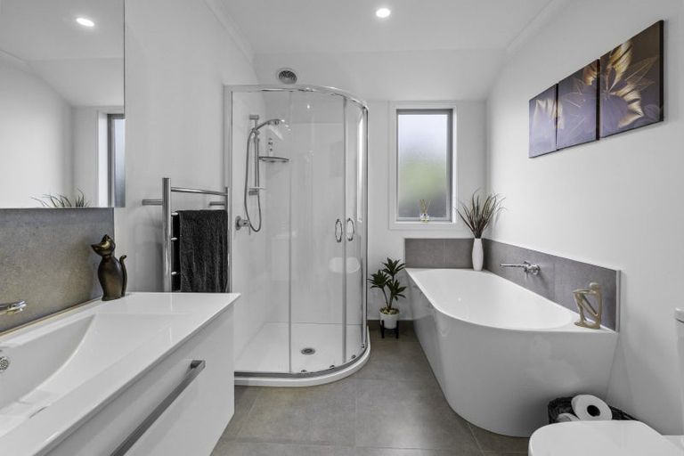 Photo of property in 16 Oak Ridge Drive, Te Awamutu, 3800