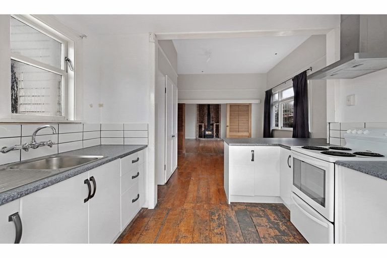 Photo of property in 37 Gresford Street, Edgeware, Christchurch, 8013