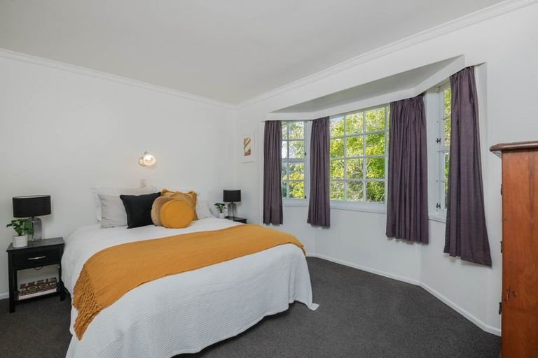 Photo of property in 11 Goddard Grove, Churton Park, Wellington, 6037