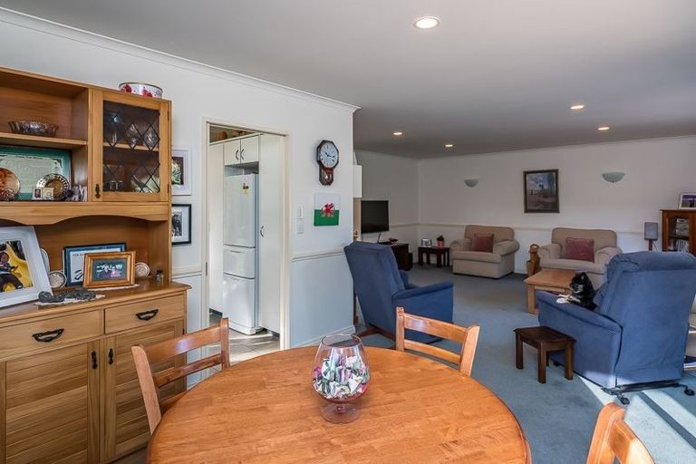 Photo of property in 11 Takahe Drive, Paraparaumu Beach, Paraparaumu, 5032