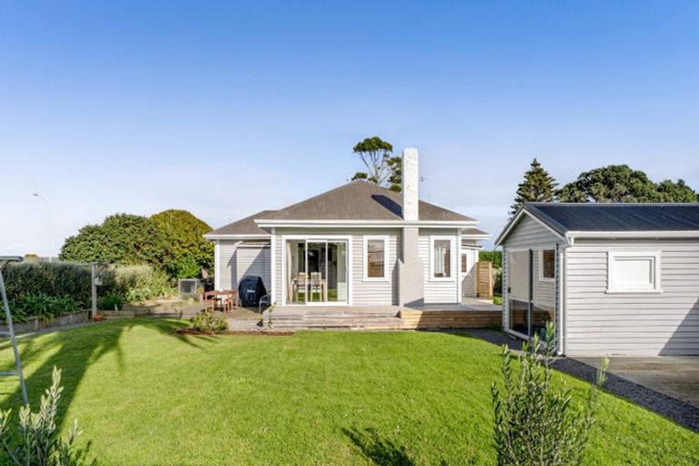 Photo of property in 147 Tasman Street, Opunake, 4616