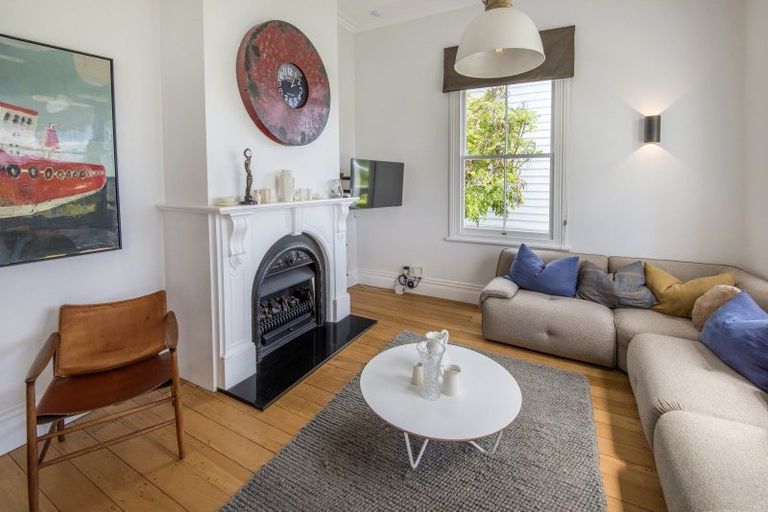 Photo of property in 38 Albert Road, Devonport, Auckland, 0624