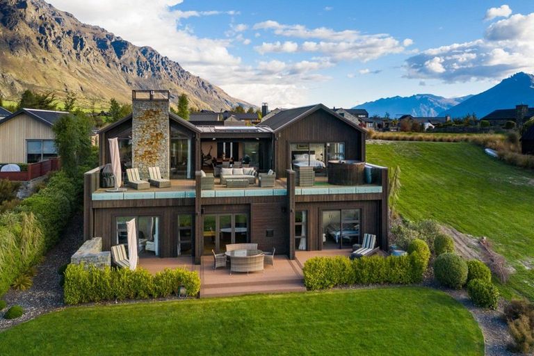 Photo of property in 12 Orford Drive, Jacks Point, Queenstown, 9371