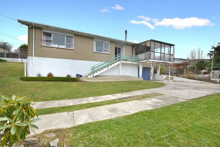 Photo of property in 37 Salmond Street, Halfway Bush, Dunedin, 9010