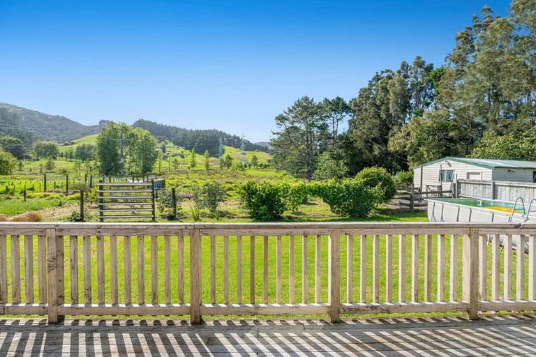 Photo of property in 2832 Kaipara Coast Highway, Glorit, Warkworth, 0984