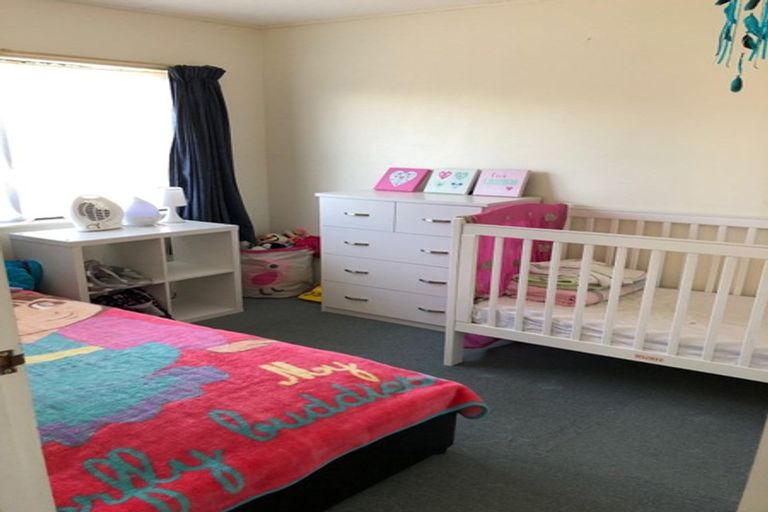 Photo of property in 1/12 Howard Road, Taradale, Napier, 4112