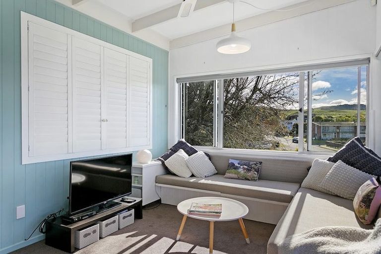 Photo of property in 22 Alberta Street, Acacia Bay, Taupo, 3330
