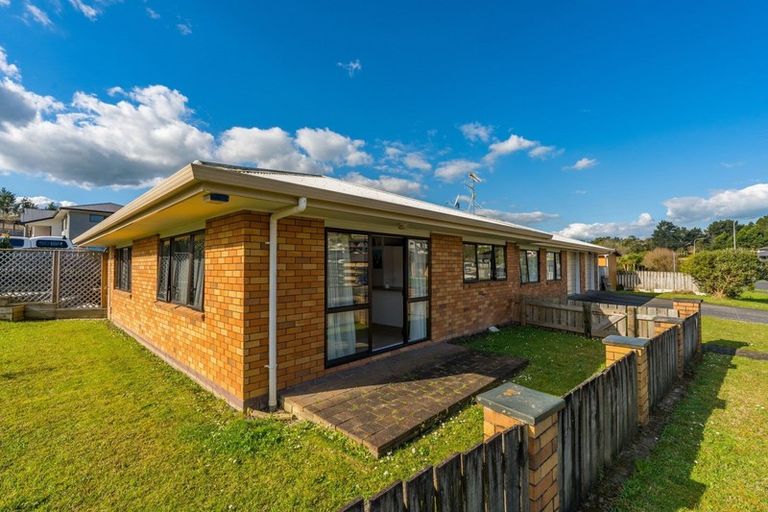 Photo of property in 2 Rata Avenue, Huntly, 3700