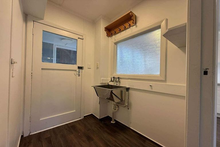 Photo of property in 11 Wainhouse Street, Stokes Valley, Lower Hutt, 5019