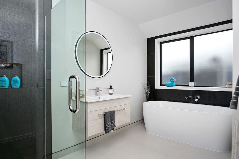 Photo of property in 14 Ruge Court, Cambridge, 3434