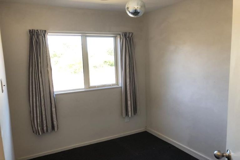 Photo of property in 8 Waldie Grove, Avalon, Lower Hutt, 5011