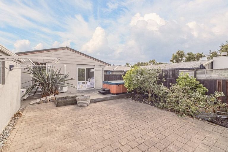 Photo of property in 26 Larnach Street, Waimairi Beach, Christchurch, 8083