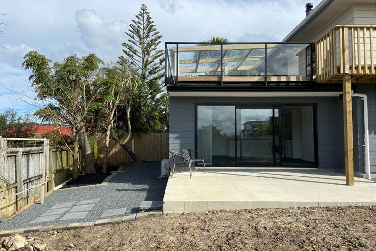 Photo of property in 52 Solar Road, Glen Eden, Auckland, 0602
