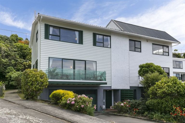 Photo of property in 76f2 Lohia Street, Khandallah, Wellington, 6035