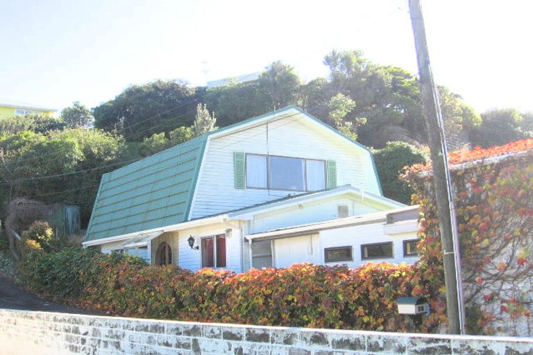 Photo of property in 43a Bassett Road, Johnsonville, Wellington, 6037