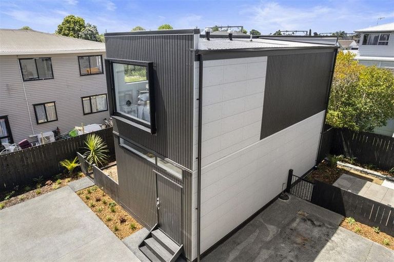 Photo of property in 40e Kenderdine Road, Papatoetoe, Auckland, 2025