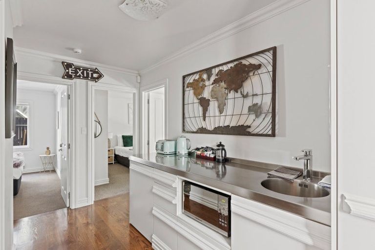 Photo of property in 122 Hine Street, New Plymouth, 4310