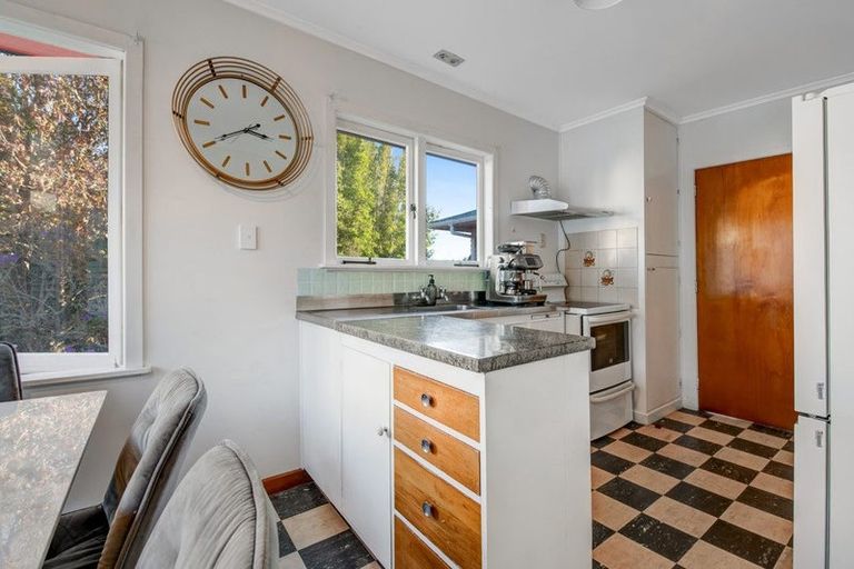 Photo of property in 19 View Road, Glenfield, Auckland, 0627