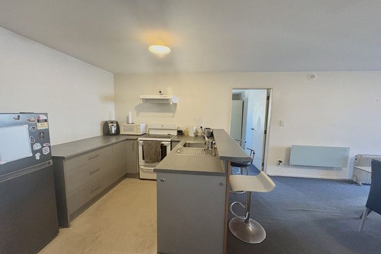 Photo of property in 4/27 Drummond Street, Mount Cook, Wellington, 6021