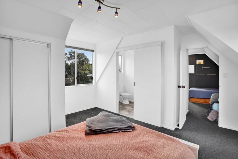 Photo of property in 1138 South Road, Oakura, 4314