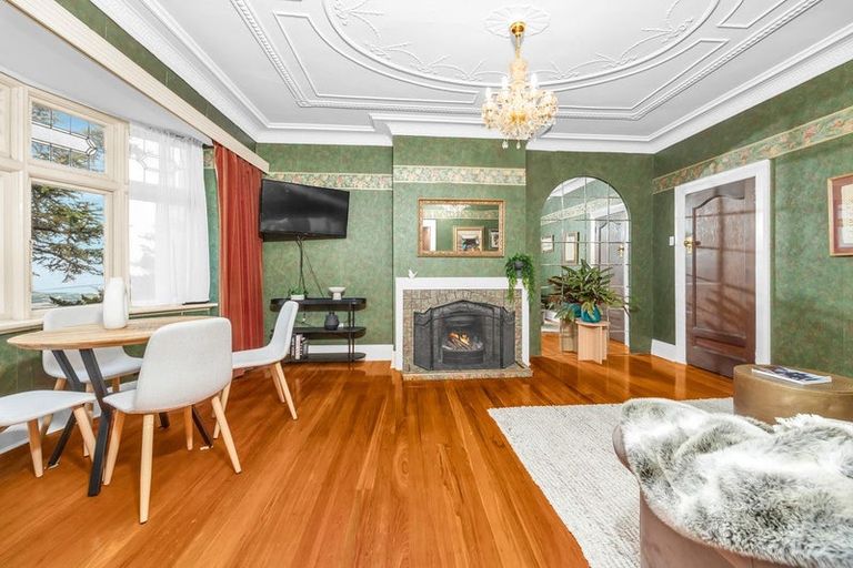 Photo of property in 56 Middleton Road, Kew, Dunedin, 9012