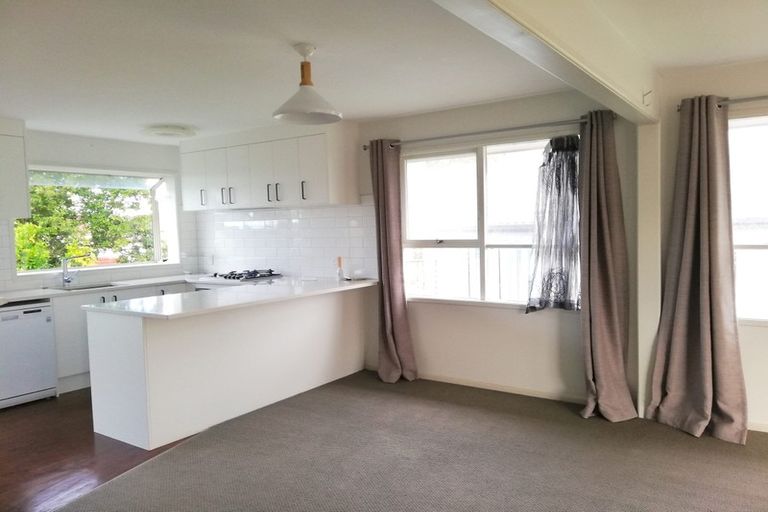 Photo of property in 15 Ware Place, Pakuranga Heights, Auckland, 2010