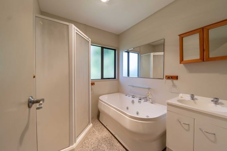 Photo of property in 3a Sandleigh Road, Hamilton Lake, Hamilton, 3204