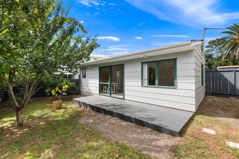Photo of property in 42a Woodglen Road, Glen Eden, Auckland, 0602