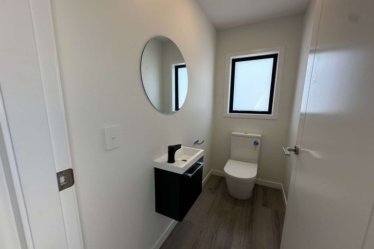 Photo of property in 36b Oxford Crescent, Ebdentown, Upper Hutt, 5018