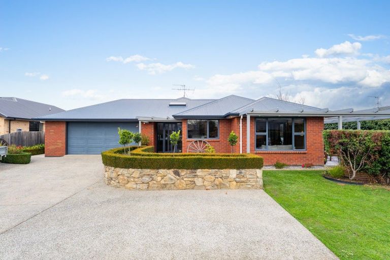 Photo of property in 16 Fenty Place, Mosgiel, 9024