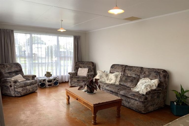 Photo of property in 145 Miranda Street, Stratford, 4332