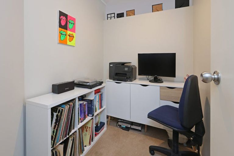 Photo of property in 3 San Antonio Way, Henderson, Auckland, 0612