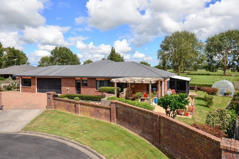 Photo of property in 22 Reynolds Drive, Glenview, Hamilton, 3206