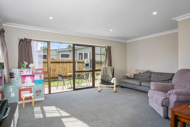 Photo of property in 235a Shakespeare Street, Leamington, Cambridge, 3432