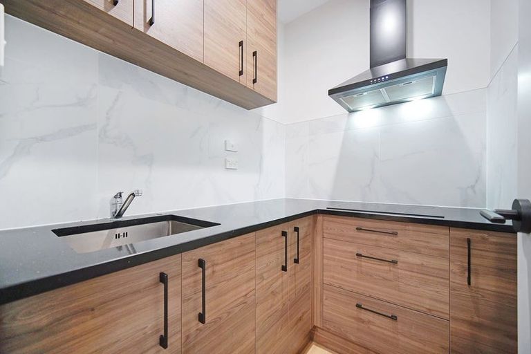 Photo of property in 7 Tautoru Avenue, Orewa, 0931