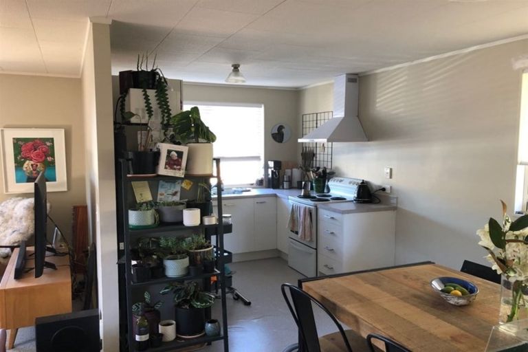 Photo of property in 12a Maywood Crescent, Glen Eden, Auckland, 0602