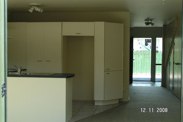 Photo of property in 4/89 Portage Road, New Lynn, Auckland, 0600