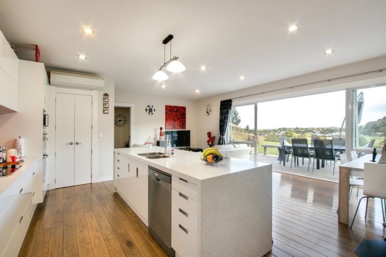 Photo of property in 81 Kent Terrace, Taradale, Napier, 4112