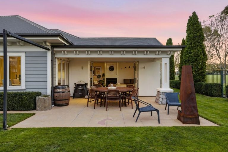 Photo of property in 24 Providence Place, Redwood, Christchurch, 8051
