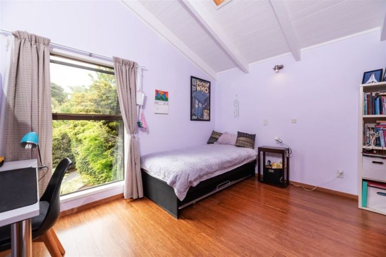 Photo of property in 227a Golf Road, Titirangi, Auckland, 0604