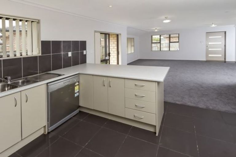 Photo of property in 16 Lili Road, Tuakau, 2121