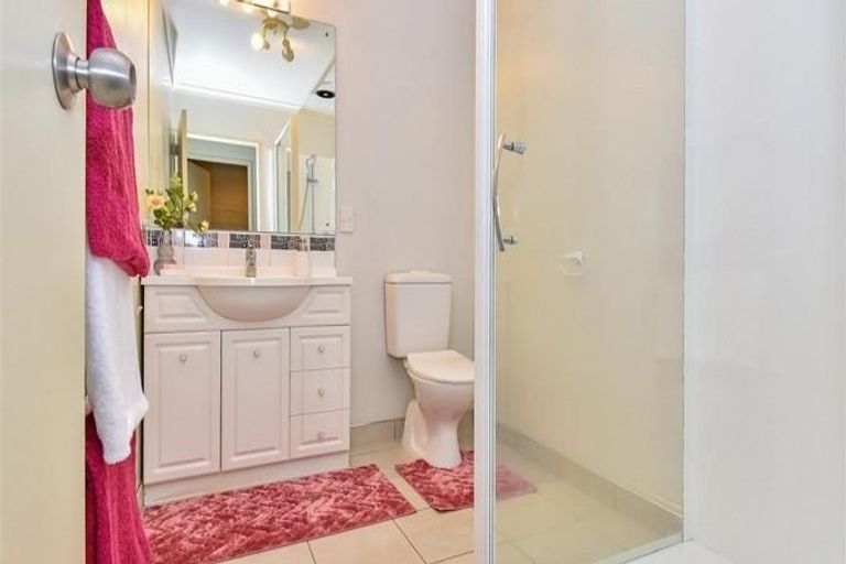 Photo of property in 8 Lime Crescent, Papakura, 2110