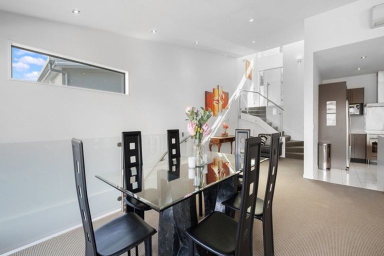 Photo of property in 10b Olivers Place, Queenstown, 9300