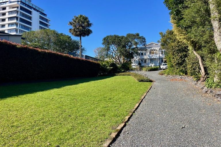 Photo of property in 55 Stanley Point Road, Stanley Point, Auckland, 0624