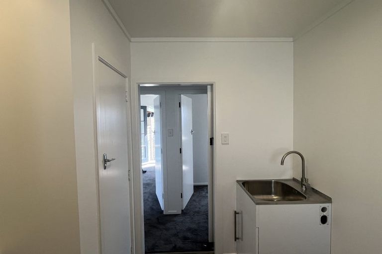 Photo of property in 35 Mcgiffert Street, Palmerston North, 4410