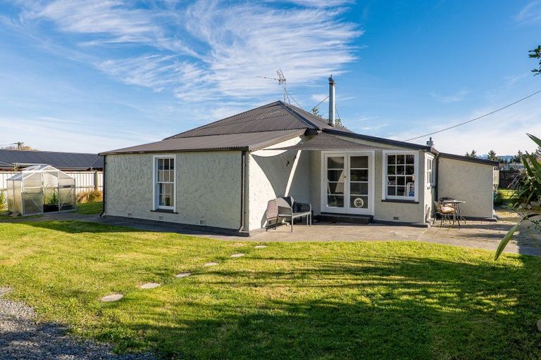 Photo of property in 27 Station Road, Coalgate, 7673